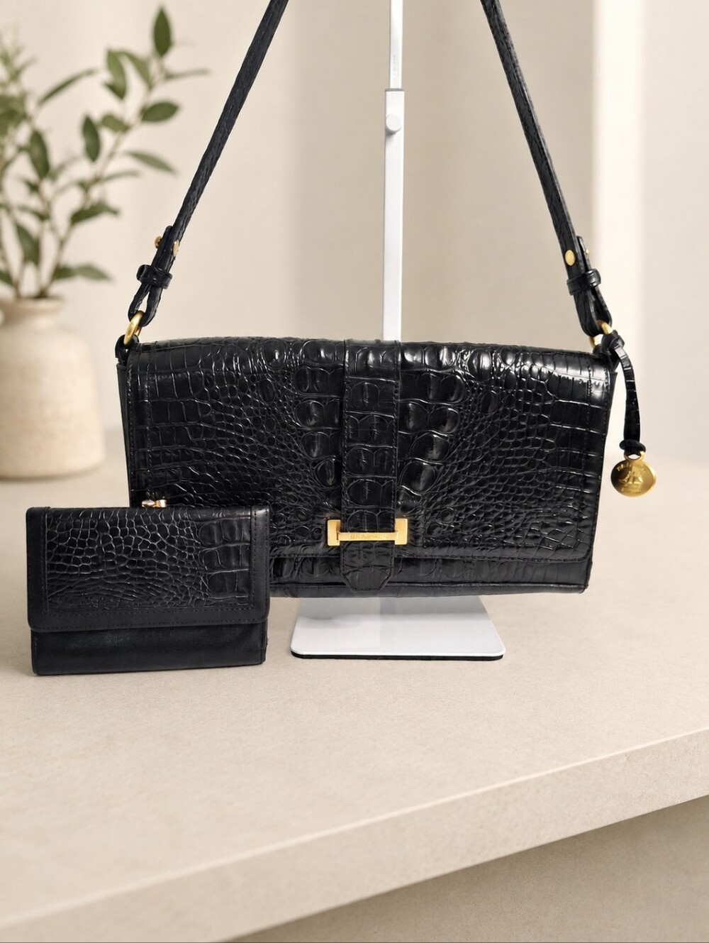 Brahmin Vintage Black Melbourne Croc Embossed Leather Shoulder Bag Wallet Set